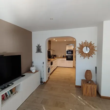 Semesterbostad Les Palmiers, Maison Mitoyenne, Quartier Balneaire, Terrasses, Clim *